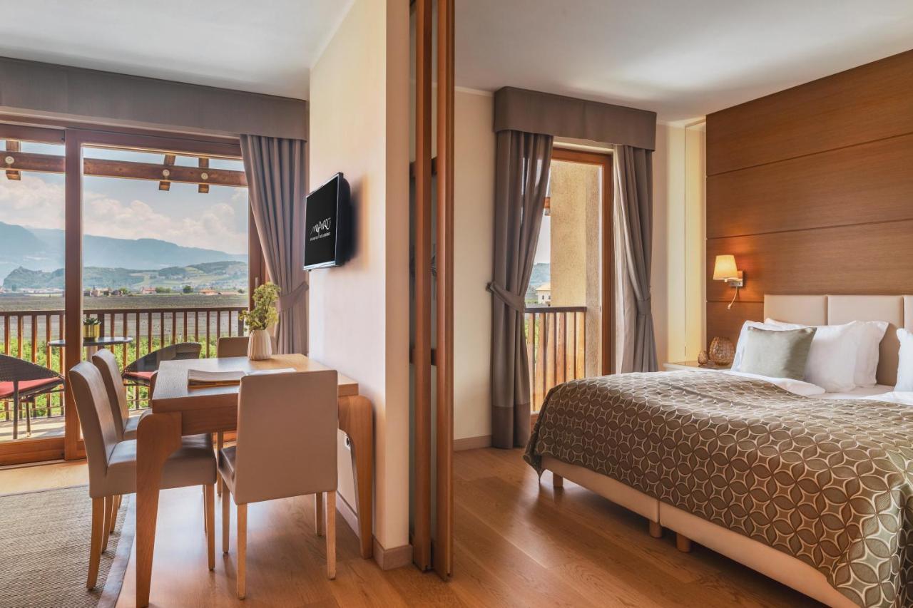Art & Design Hotel Napura Terlano Room photo