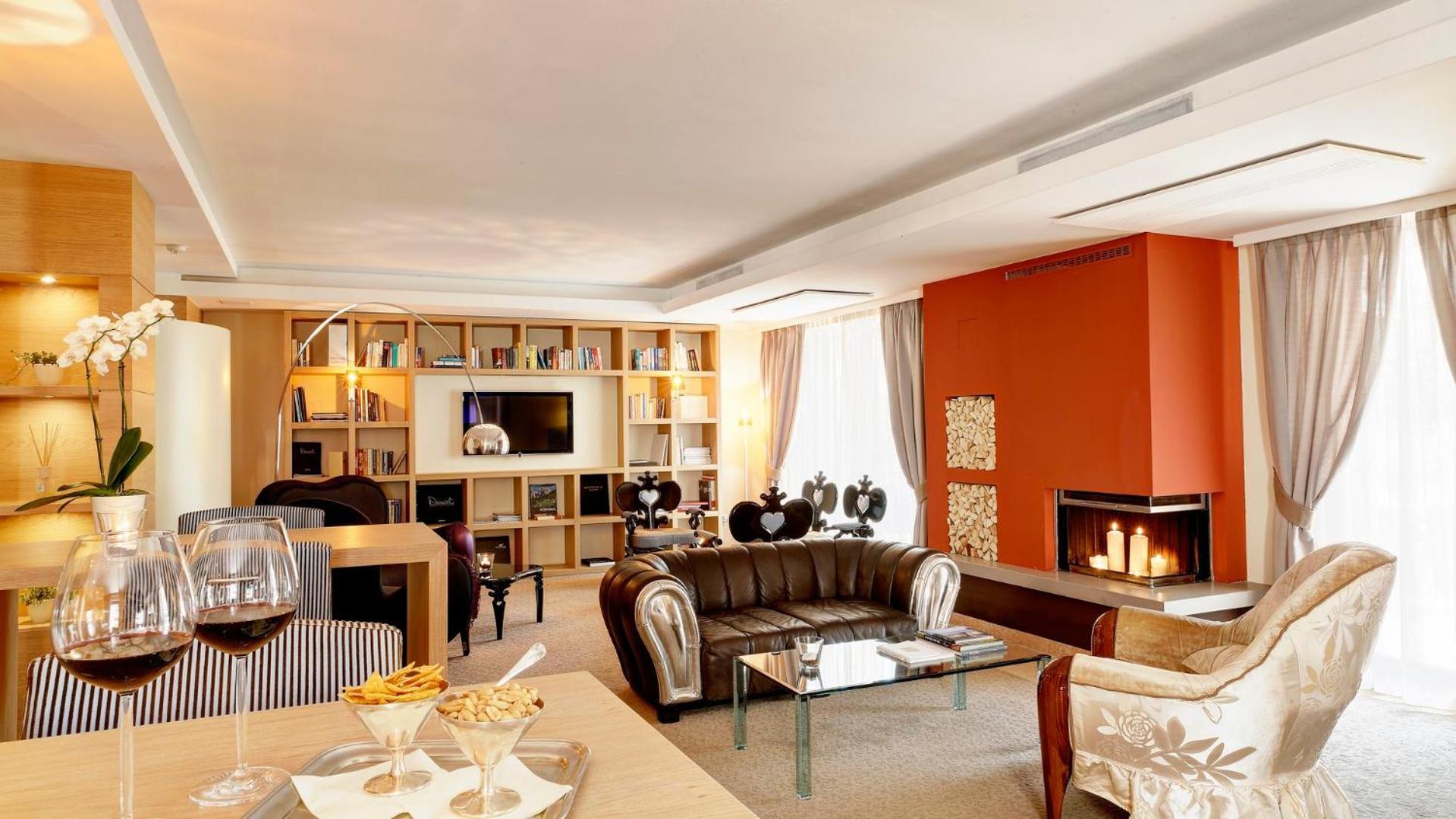 Art & Design Hotel Napura Terlano Exterior photo