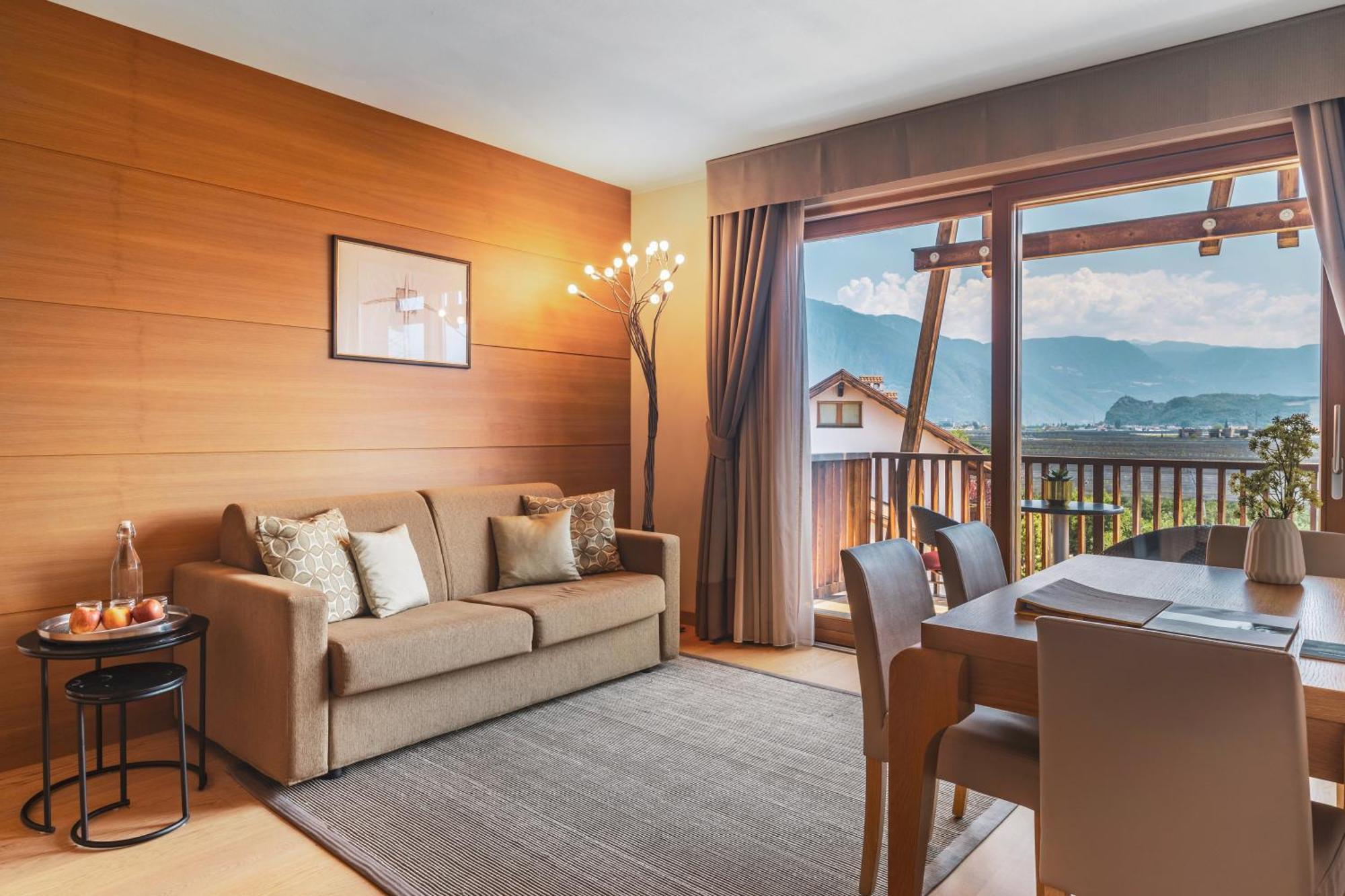 Art & Design Hotel Napura Terlano Room photo