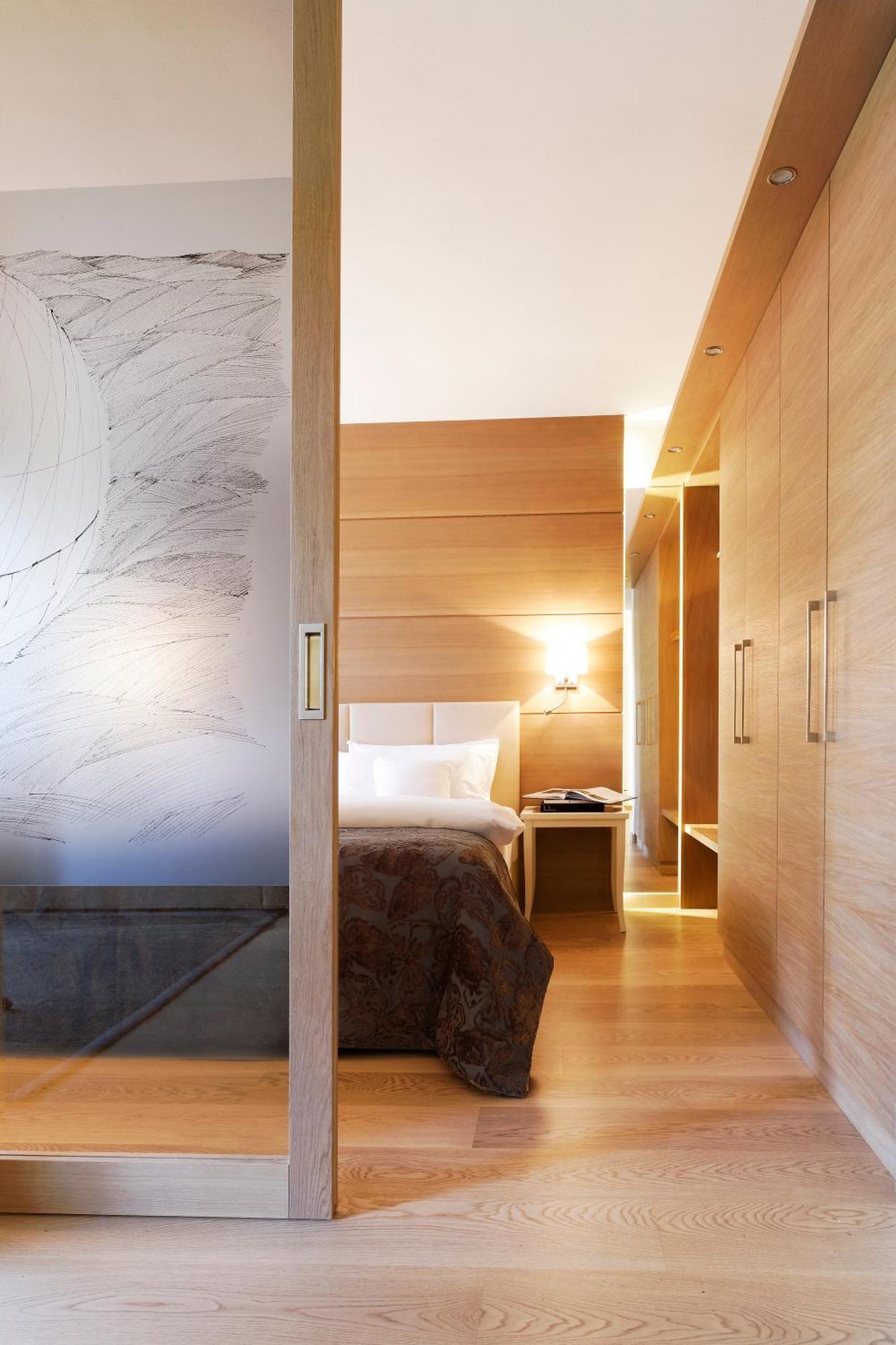Art & Design Hotel Napura Terlano Exterior photo